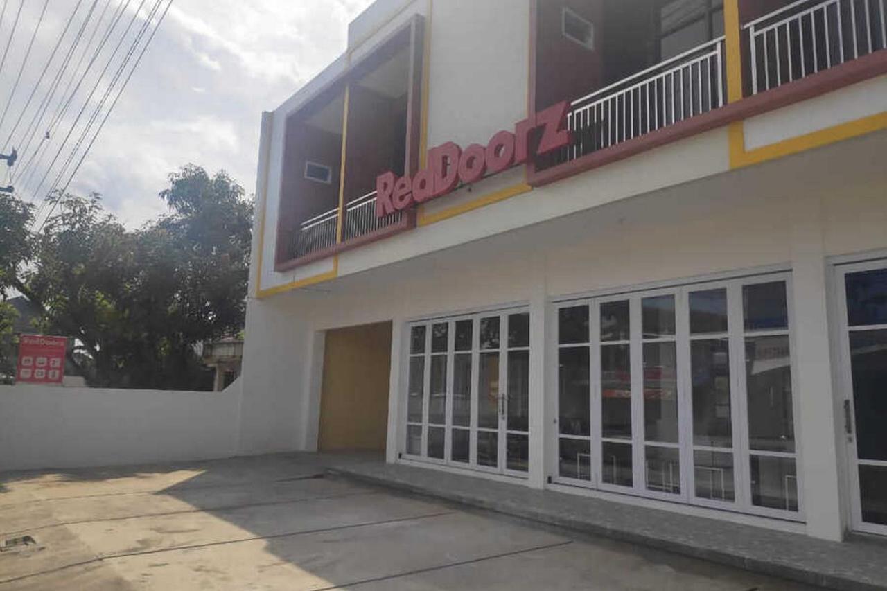 Reddoorz Near Universitas Muhammadiyah Purwokerto Kembaran Eksteriør billede