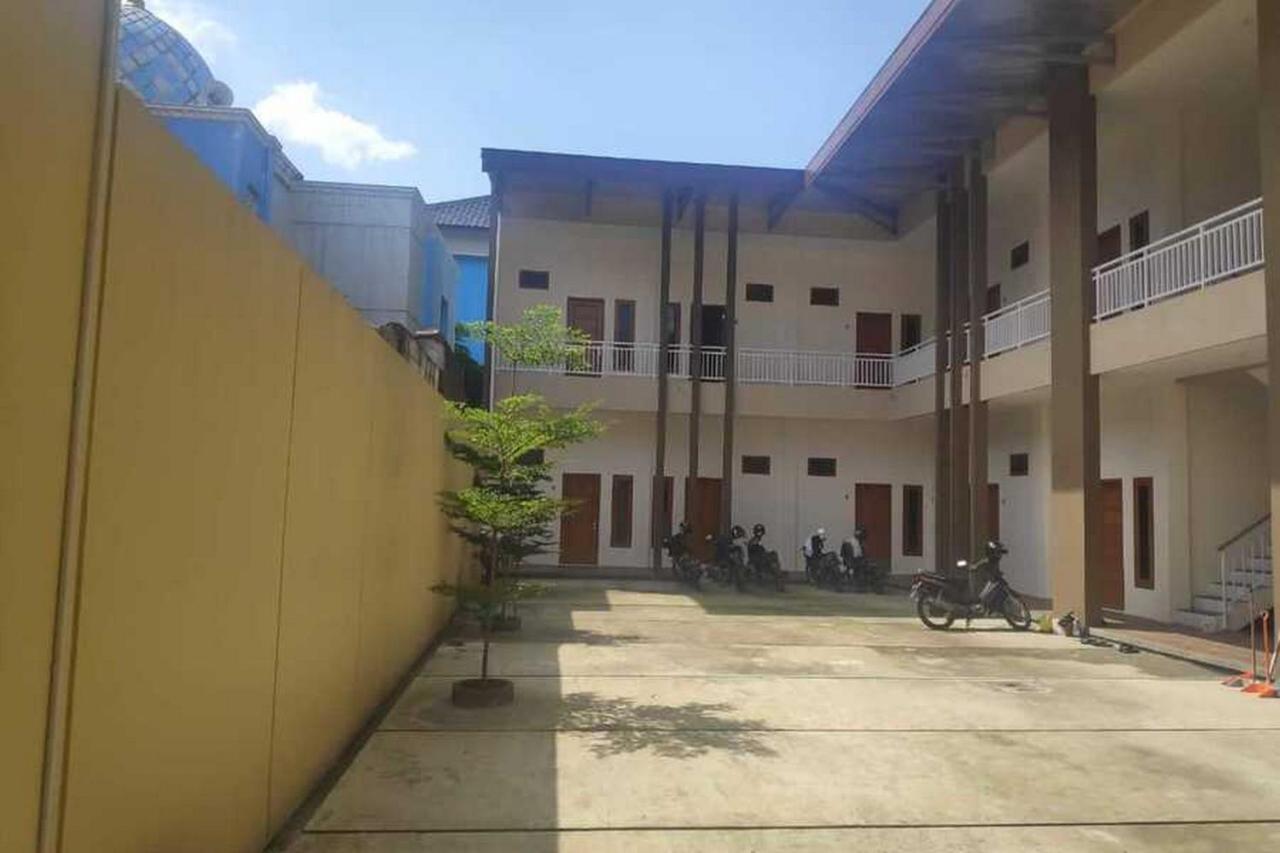 Reddoorz Near Universitas Muhammadiyah Purwokerto Kembaran Eksteriør billede